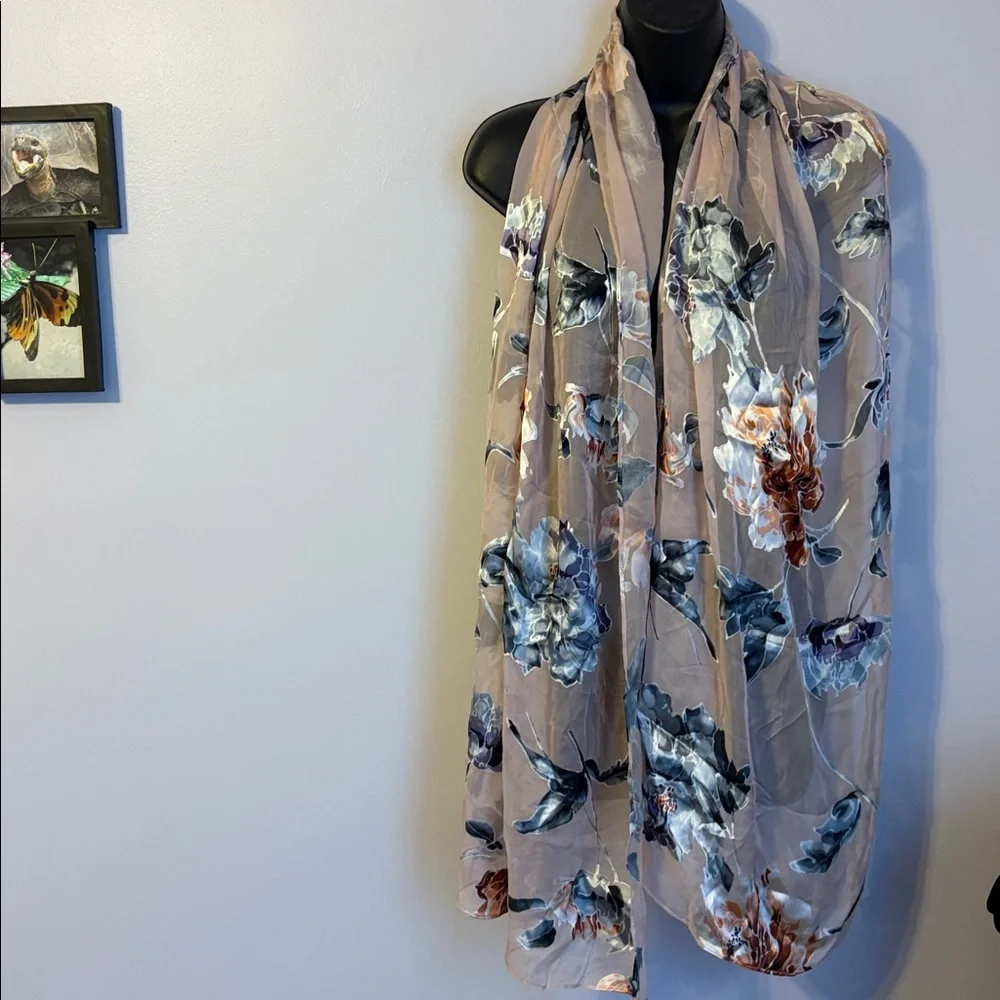 White House Black Market Silk Rayon Floral Burnout Oblong Scarf in Cameo Rose OS